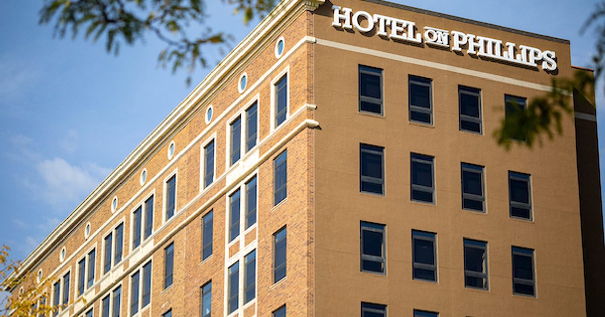 Hotel On Phillips