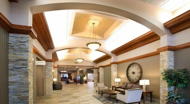 Holiday Inn CC Lobby