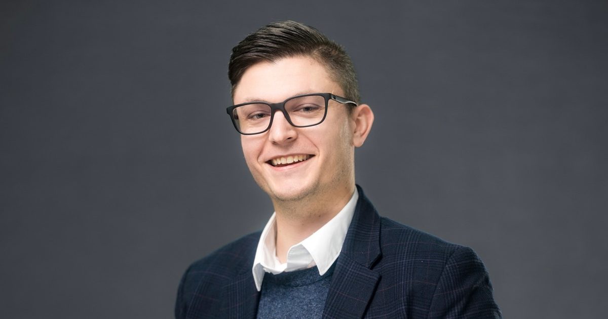 Josh Thompson Headshot