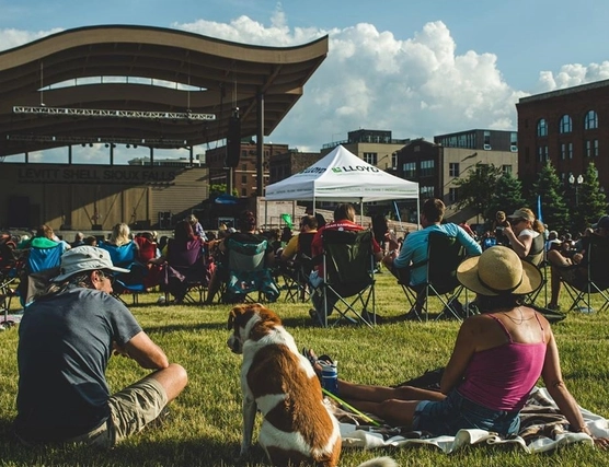 Levitt at the Falls @rjburchatz