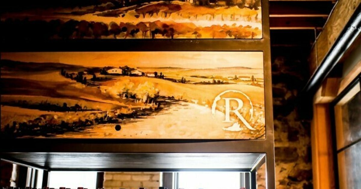 R Wine Bar &amp; Kitchen