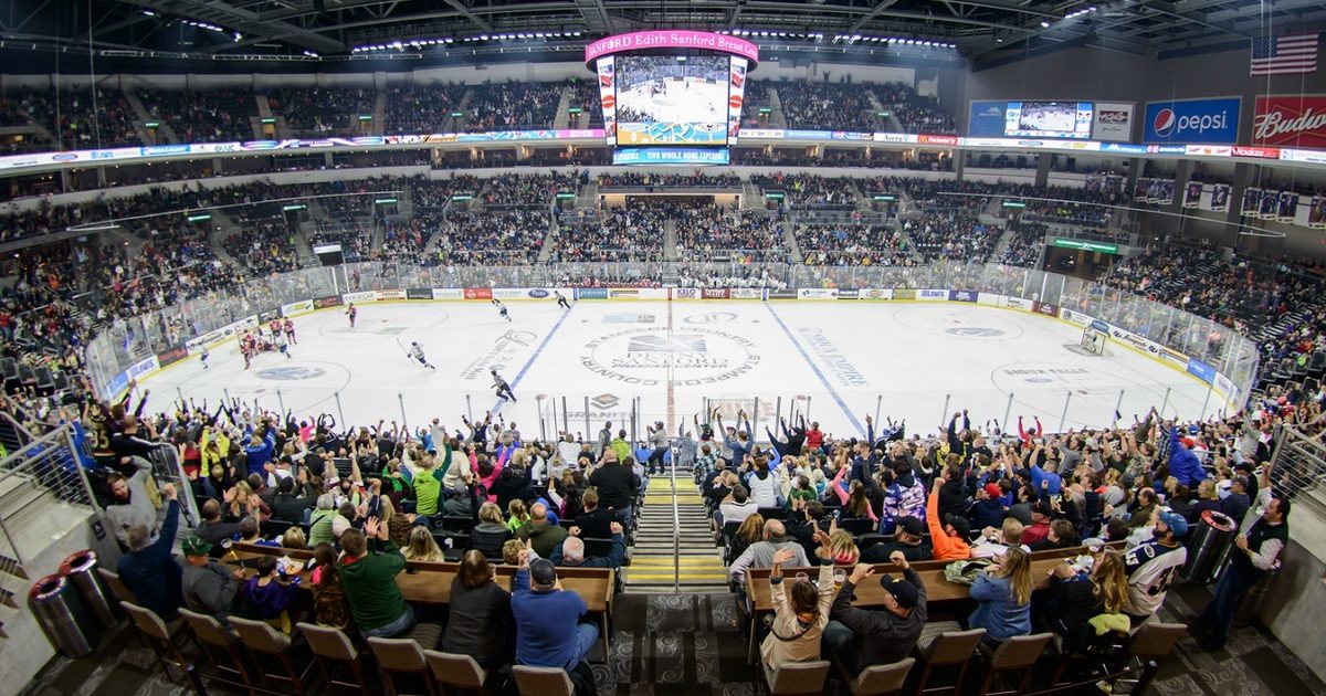 Denny Sanford PREMIER Center hockey