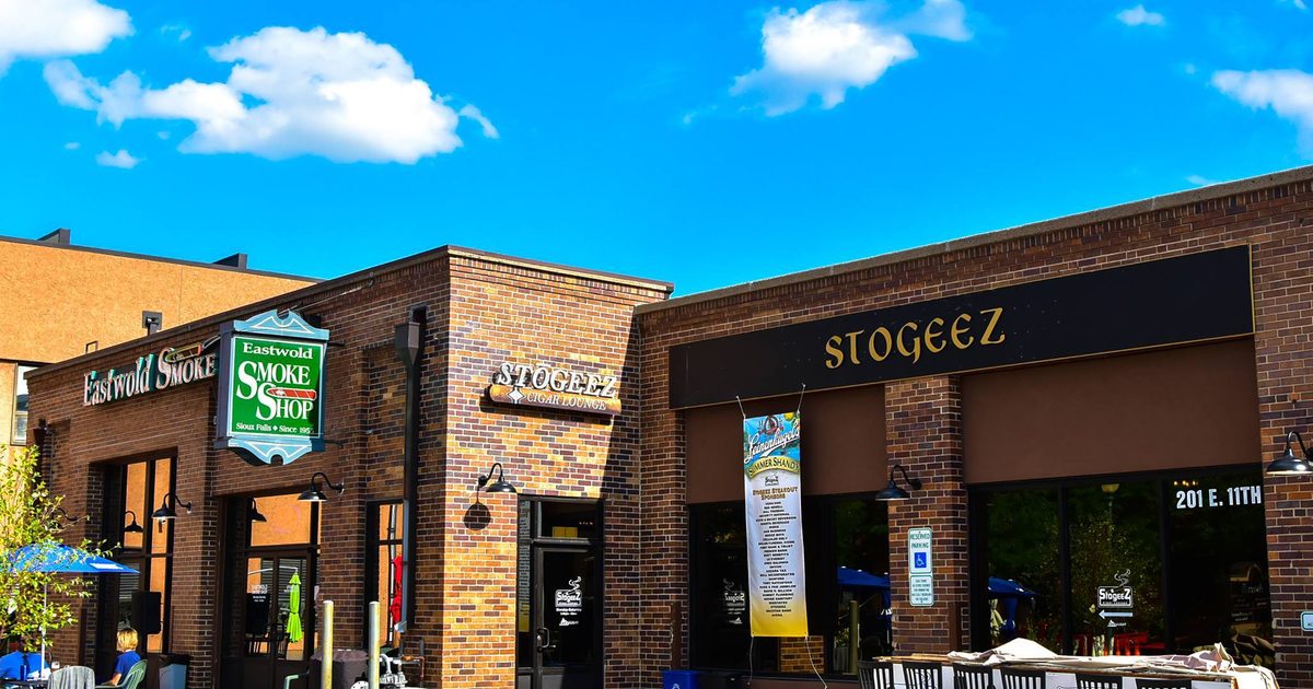 Stogeez Cigar Lounge