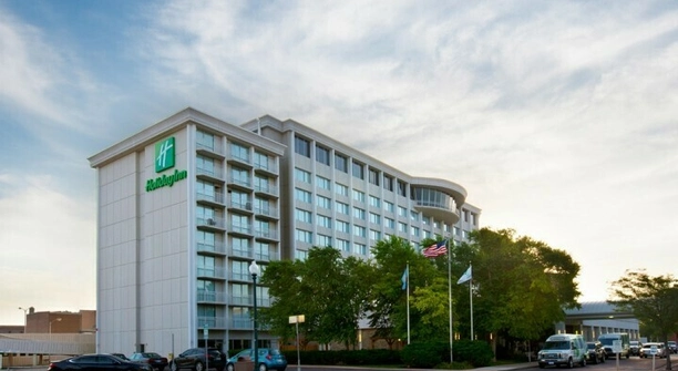 Holiday Inn CC